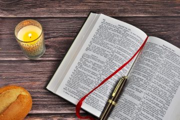 16 Short Bible Verses for Writing Meaningful Graduation Cards
